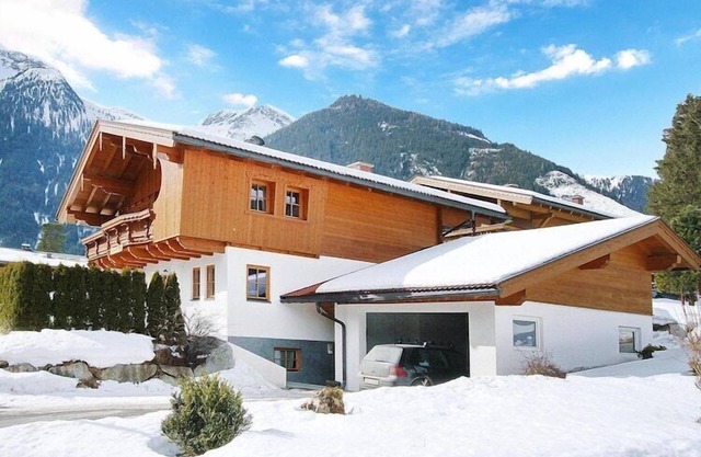 House in Krimml near Waterfalls & Hiking Trails
