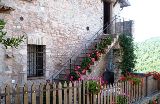 House in Macerino in the green Umbrian hills