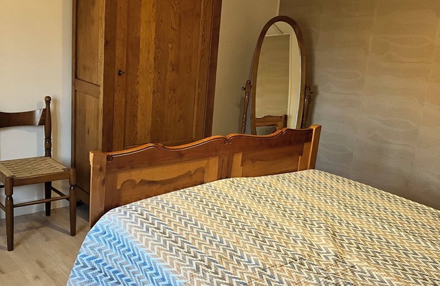 House in the heart of the vineyards with beautiful view of the Côteaux du Layon