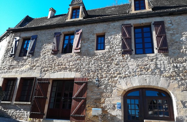 House in the Heart of Beynac with views of the Medieval Village and the Dordogne