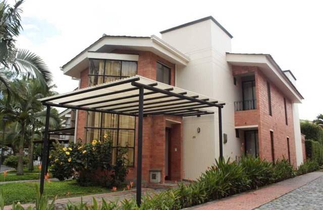 House in the heart of the coffee axis. close to salento, cafe park, panaca.