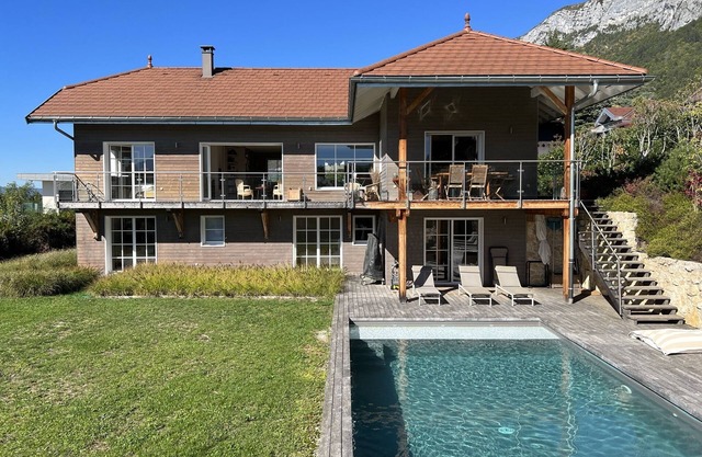 House in Veyrier-du-Lac sleeps 8 - Lake and mountain view