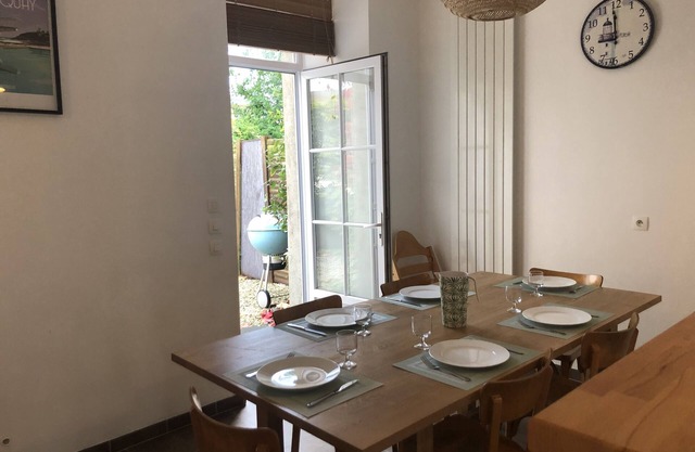 House L'annexe 50 m from beaches and shops