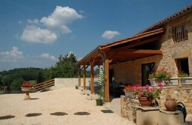 House of the cabinetmaker: beautiful charming exquisitely decorated in black Perigord
