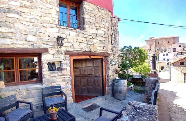 House of the river Leza cannon for 8 people
