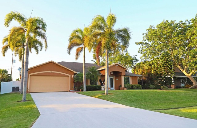 House Port St. Lucie Near Beaches 10 min to TRADITION. Dogs Welcome