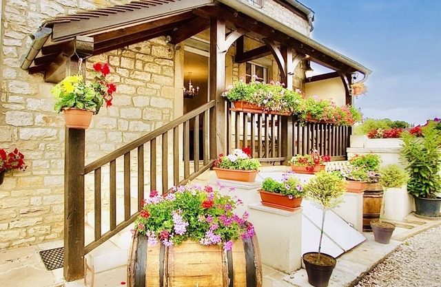House-Traditional-Ensuite-Countryside view