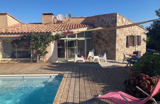 house/villa - 5 rooms - 10/14 persons