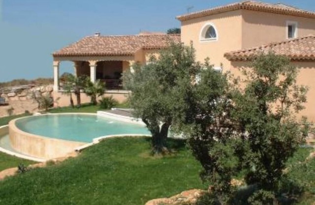 House/Villa - ROCHEFORT DU GARDHouse with character