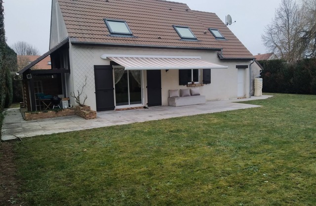 House with garden for 6 pers. at 45min from Paris