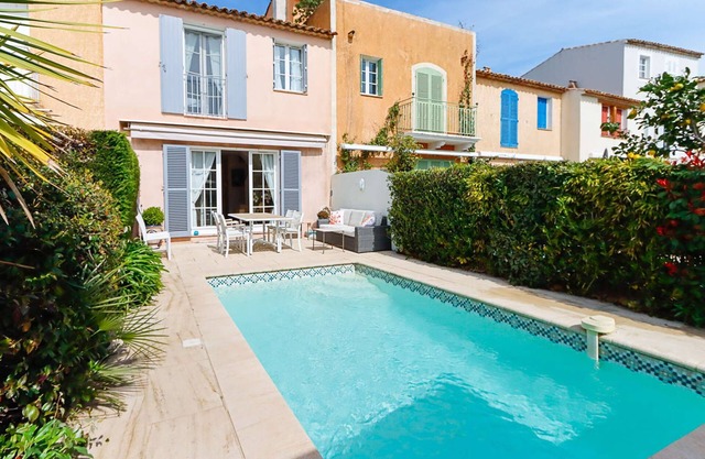 House with a swimming-pool and a mooring in Port Grimaud