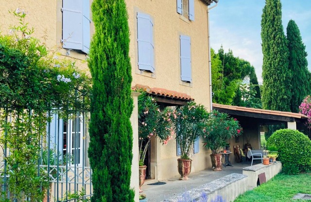 House with character, private swimming pool, near Carcassonne