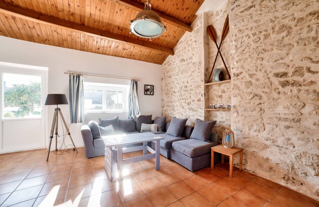 House with garden 200m from the beach La Cantine