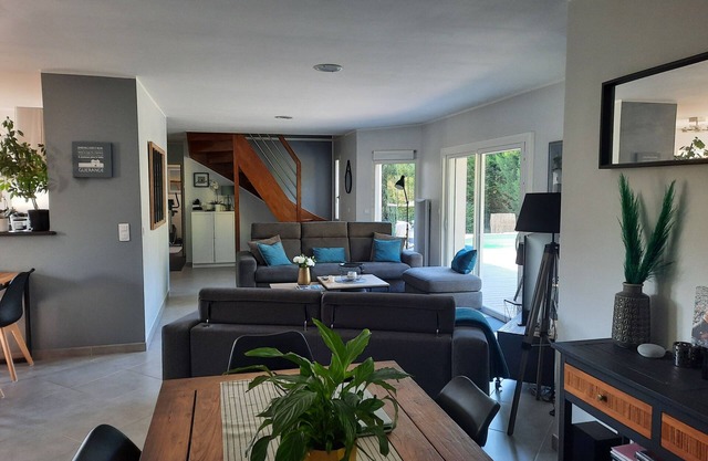 House with pool near sea La Baule and Guérande