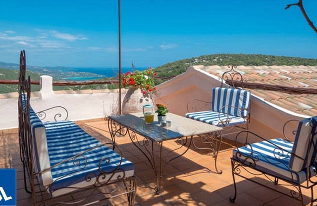 HOUSE WITH POOL panoramic sea views Santa Giulia & Palombaggia PORTO VECCHIO