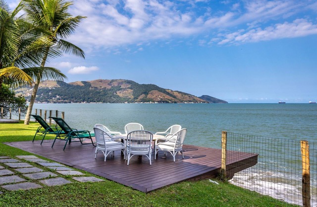 House With Private Beach in Porto Bello Mangaratiba