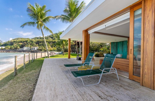 House with private beach in Porto Bello Mangaratiba