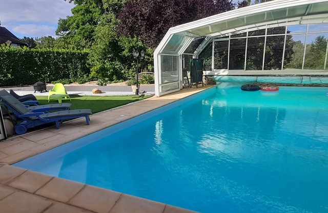 House with swimming pool next to the 24h race circuit and the European Horse Pole