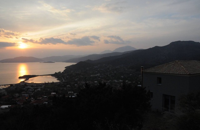 Houses with swimming pool with magnificent view to the sunset