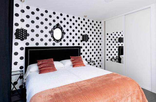 Housingleon- Five Rooms Catedral
