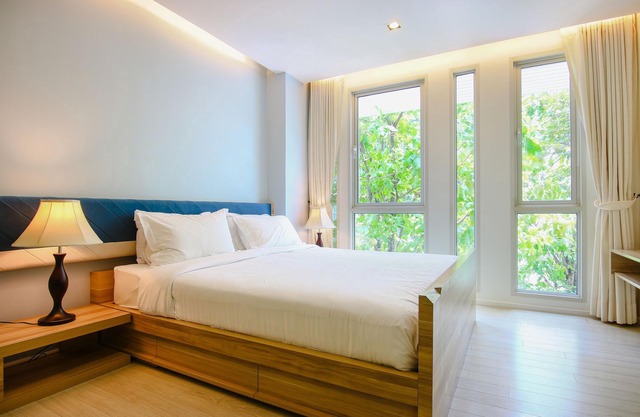 Huahin Luxury Beachfront condo by ML (Wan Vayla)