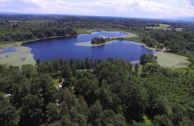 Hudson: Martin Van Buren 2 bedroom lake house cottage