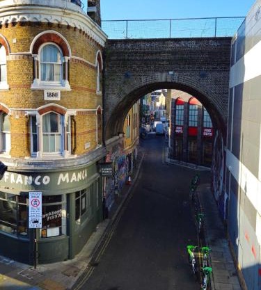 Huge 3 bedroom flat @ Brixton St