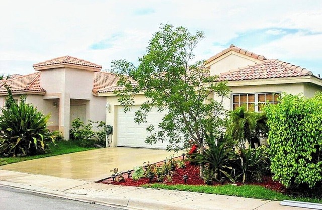 Huge Gated 5⭐Private Home Sleeps 21+ FREE RENTAL CAR +WATERSPORTS🌊 +WiFi +More!