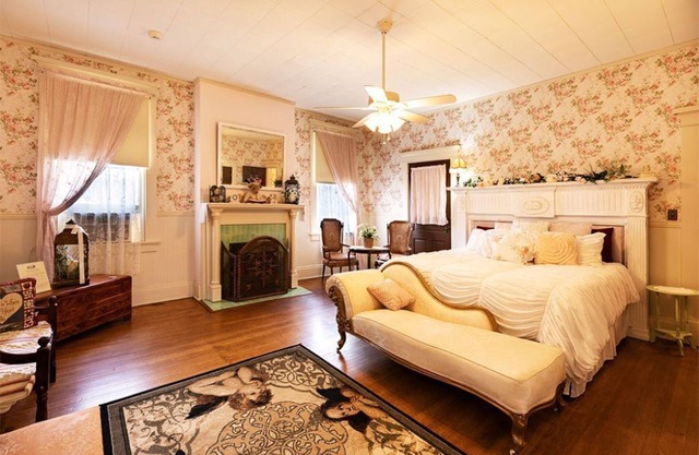 Huge King Suite with Fireplace, Private Bath, Hot Tub and Pool.