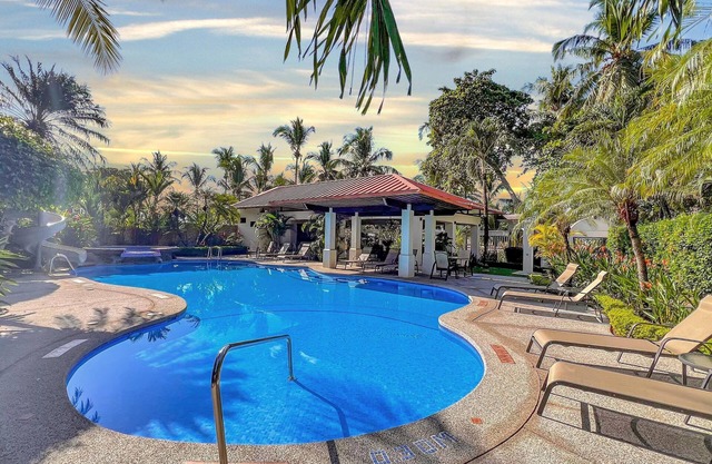 Huge Private Home - Exclusive Beach Access and Breathtaking Rooftop Sunset Views