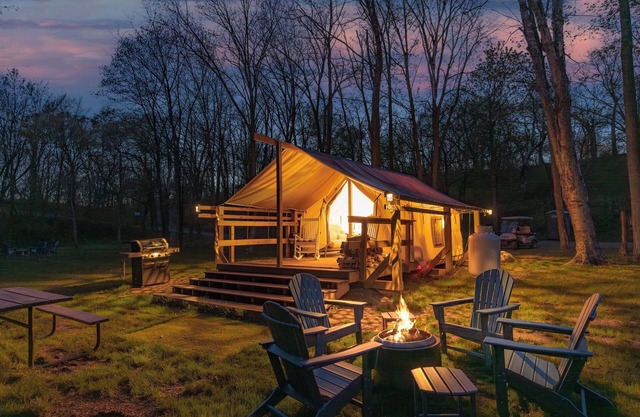 Huge tent with AC at Big Rock Creek