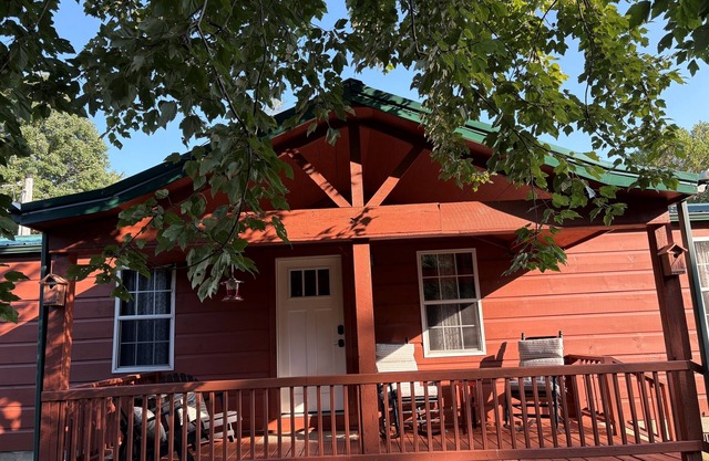 Hummingbird Cabin: Cummins Falls Oasis!