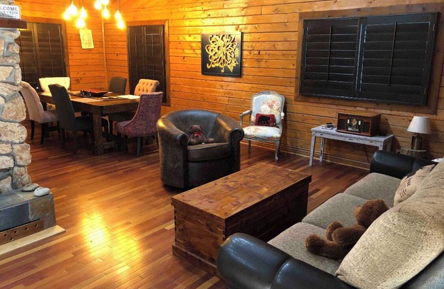 Hummingbird Cabin!