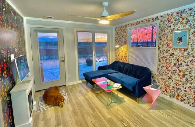 Hummingbird House - Waterfront Vistas!
