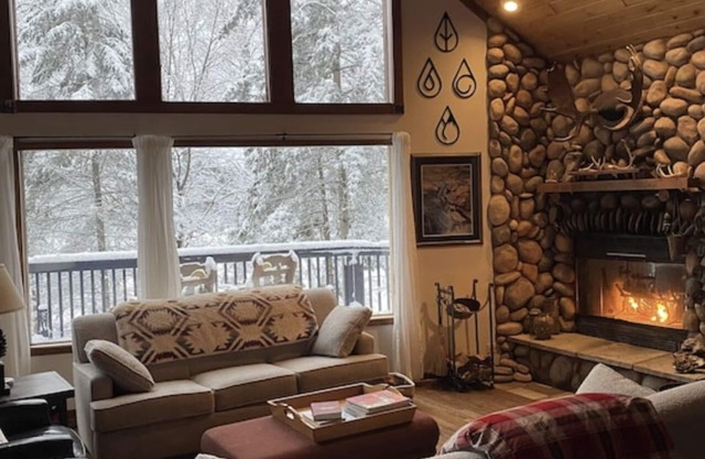 Hunter Lake Lodge awaits.