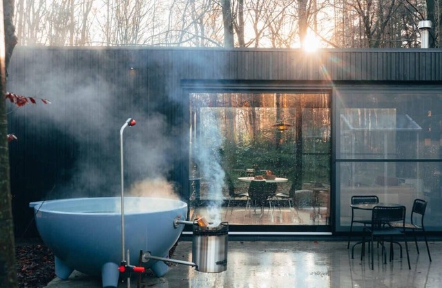 Huswell - Cozy Forest Cabinet with Private Hot Tub