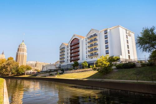 Hyatt Place San Antonio Riverwalk