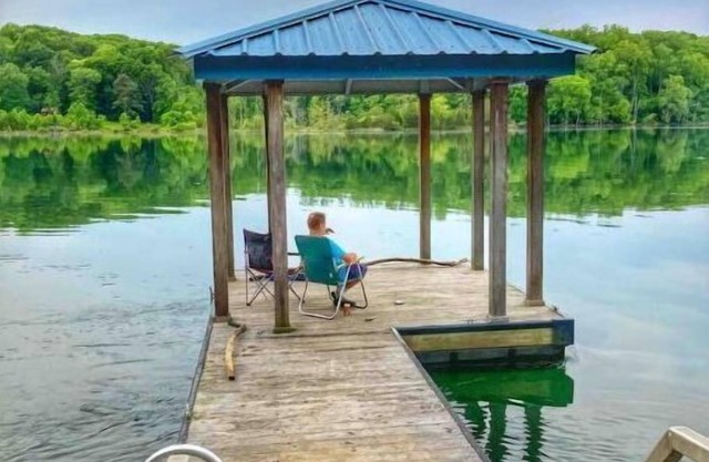 Hycliff Lodge- 3 br, 2 ba Waterfront Getaway
