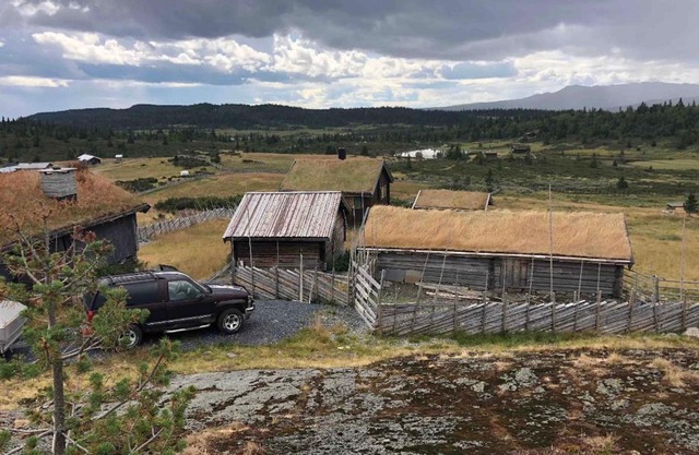 Hytte på idyllisk seter