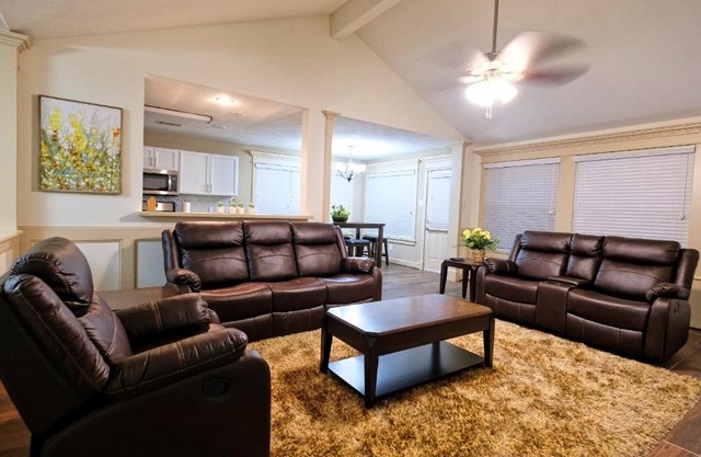 IAH, Humble, Woodlands, Spring, Cypress - Ambergate