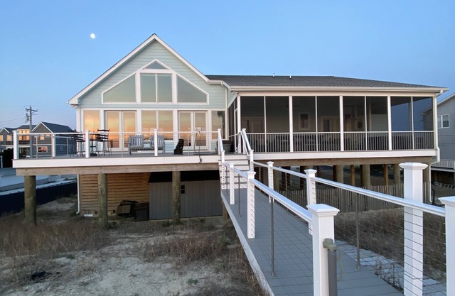 Ideal Beachlovers' Retreat - Private Beachfront Home Built in Nov 2019!