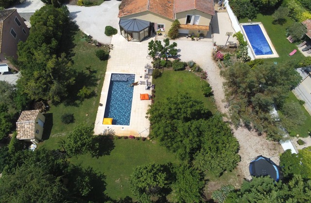 IDEAL FAMILY: VILLA WITH SWIMMING POOL - PROVENCE