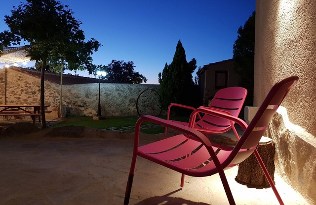 Ideal Familias 7 Dormitorios Jardin bbc Wifi 55 min de Madrid y 8 min de Segovia