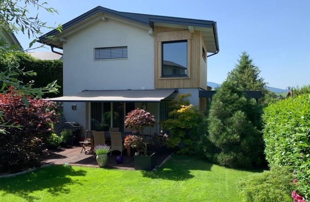 Idyllic little house in the Salzkammergut with a direct view of the Schafberg