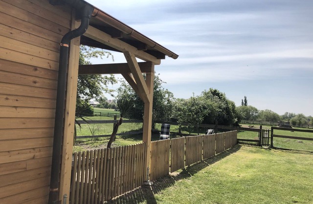 Idyllic "witches house" directly on the lake with private jetty