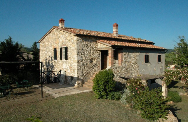 IL Bagno - Podere 200 m from the Terme di Saturnia surrounded by a large garden