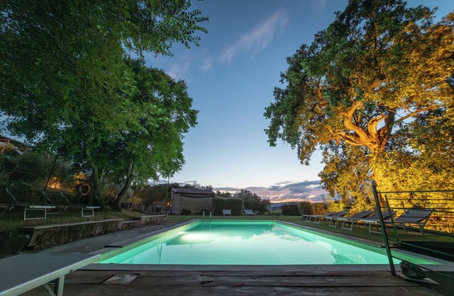 IL BORGHETTO Magical property for large groups and families in south Tuscany