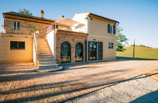 Il Brumale - Five Bedroom Villa, Sleeps 10