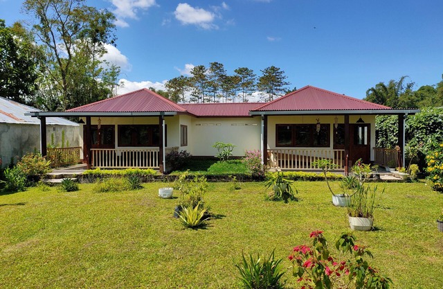 Ilasan cottage cozy place to enjoy en relax in our garden enjoy. Mountain view.n