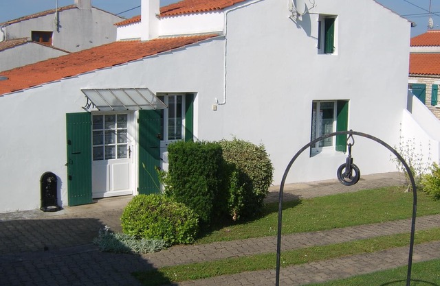 Ile d'Oleron - Oleron house and garden (calm and beach)